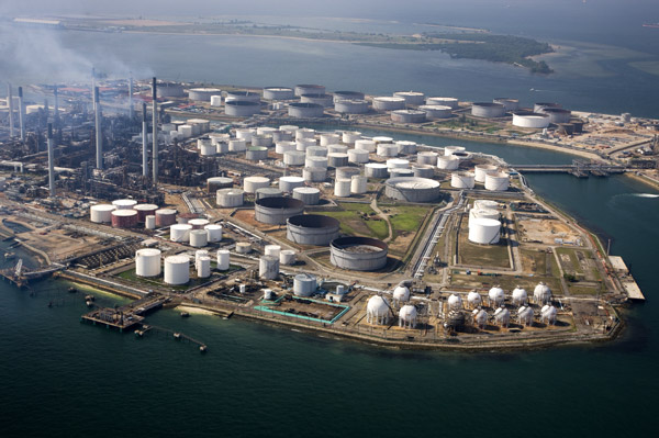 SHELL Singapore based naphtha cracker begins operations 