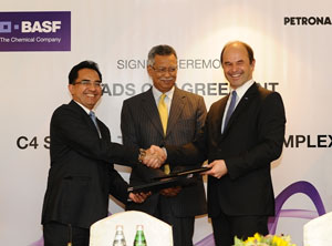 BASF: USD 1 bn agreement with Petronas to expand activities in 